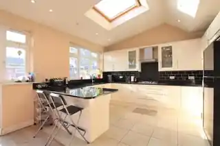 9 Eldon Avenue, photo 2