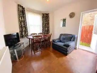 9 Elmhurst Road, photo 4