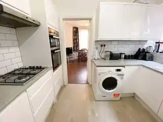 9 Elmhurst Road, photo 2