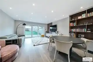 9 Elmore Close, photo 2