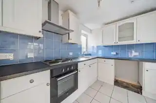 9, Emblin Court, Granville Road, photo 4