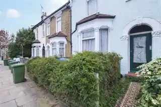 9 Fairthorn Road, photo 3