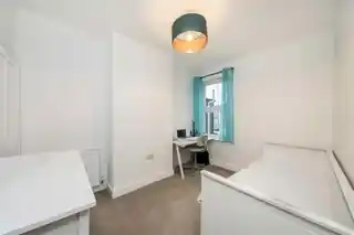 9 Field Lane, photo 4