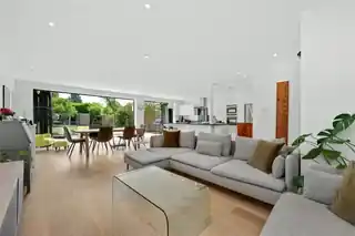9 Fleece Road, photo 3
