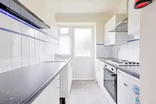 9 Geddy Court, photo 3