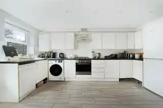 9 Gough Road, photo 2