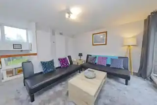 9 Grangedale Close, photo 2
