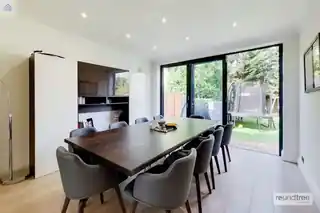 9 Green Walk, photo 2