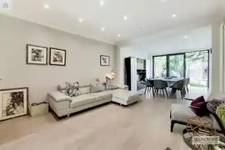 9 Green Walk, photo 3