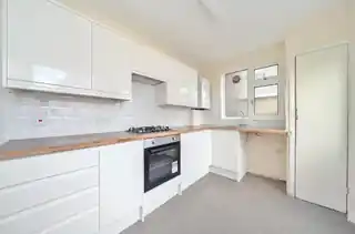 9 Hambledon Gardens, photo 4