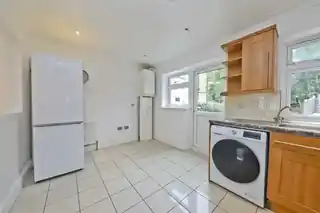 9 Hinton Road, photo 4