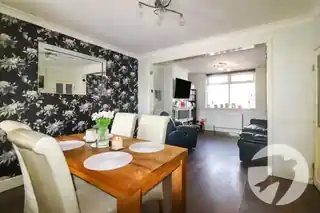9 Horsa Road, photo 2