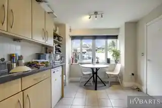 9 Justin Place, photo 3