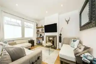 9 Kingscote Road, photo 2