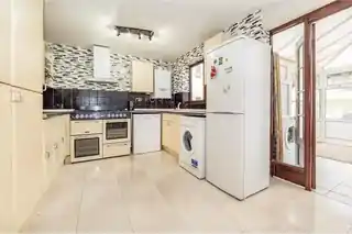9 Kirby Close, photo 3