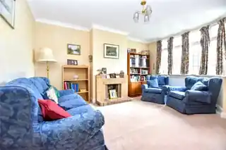 9 Latham Road, photo 3