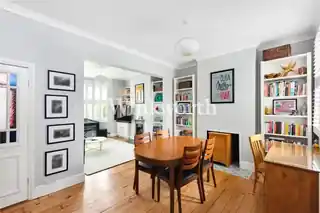 9 Leith Road, photo 2