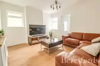9 Margaret Road, photo 4