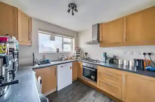 9 Marsh Lane, photo 4