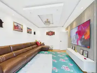 9 Mead Way, photo 3