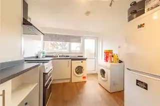 9 Milton Way, photo 2