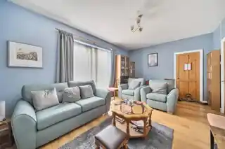 9 Moremead Road, photo 2