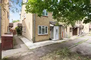 9 Morland Close, photo 2