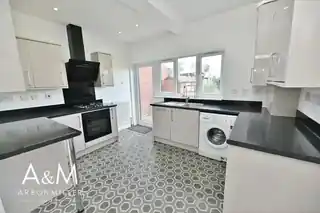 9 Mossford Lane, photo 4