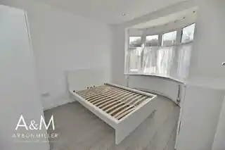 9 Mossford Lane, photo 2