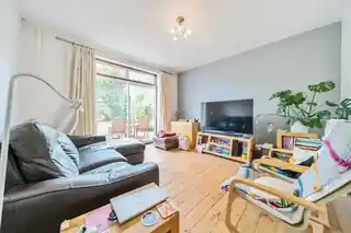 9 Myrtle Avenue, photo 3