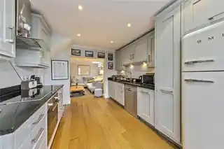 9 Orleans Road, photo 2