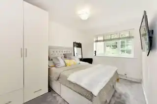 9 Park Close, photo 3