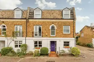 9 Ravenscourt Place, photo 2