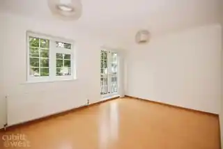 9 Stanley Road, photo 2