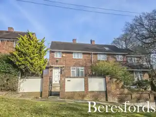 9 Swindon Gardens, photo 3