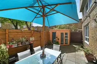 9 Tarbert Walk, photo 2