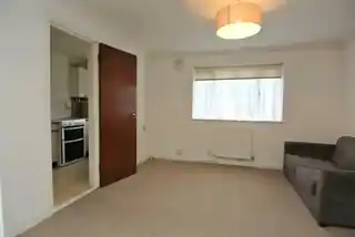 9 Tawny Close, photo 2