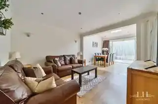 9 The Ridgeway, photo 2