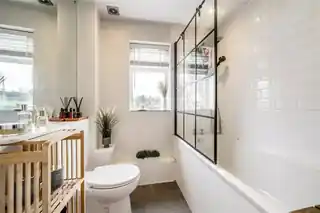 9 Tippetts Close, photo 4