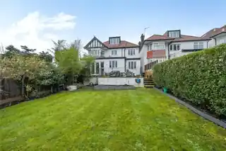 9 Wickliffe Gardens, photo 2