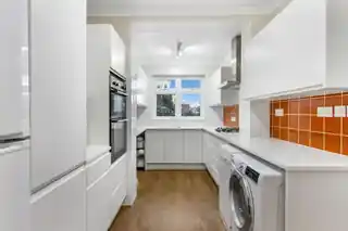 9 Woodleigh Avenue, photo 3