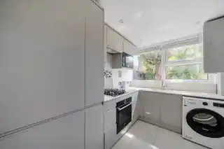 90 Bucklands Road, photo 3