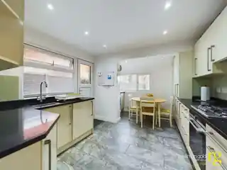 90 Cecil Road, photo 4