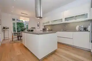 90 Huntingdon Road, photo 3