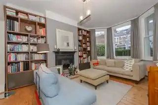 90 Huntingdon Road, photo 2