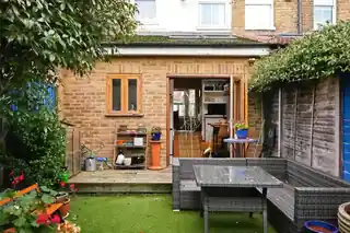 90 Linden Road, photo 2