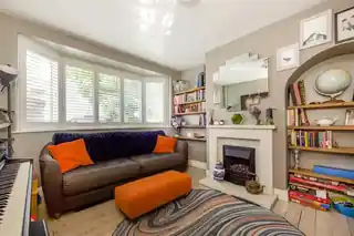 90 Lisbon Avenue, photo 2