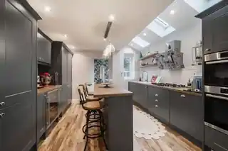 90 Pretoria Road, photo 2