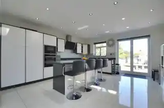 90 Somervell Road, photo 3
