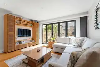 90 St James Road, photo 3